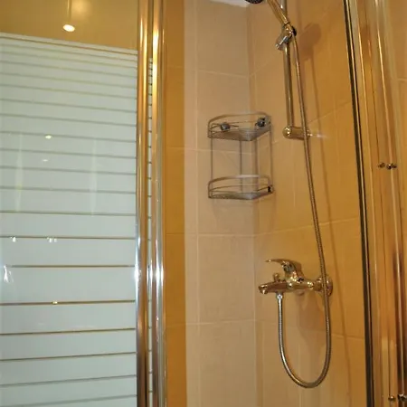 Private Apartment In Kavatsi Beach